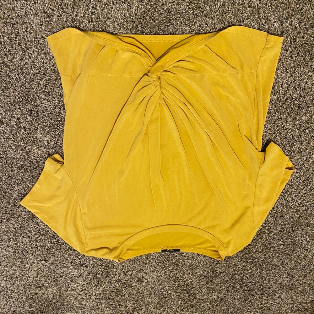 CUTE! Yellow top